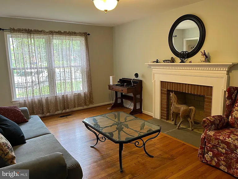 5310 Danbury Rd — Photo 11