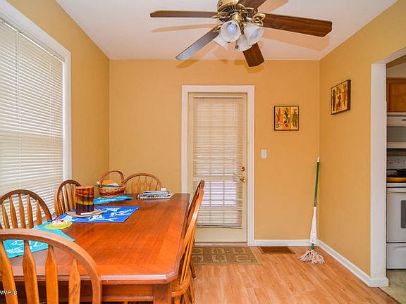 4th image of 2534 Martin Ave SE