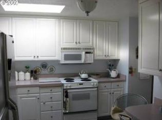 1590 Newport Way, Woodburn, OR 97071