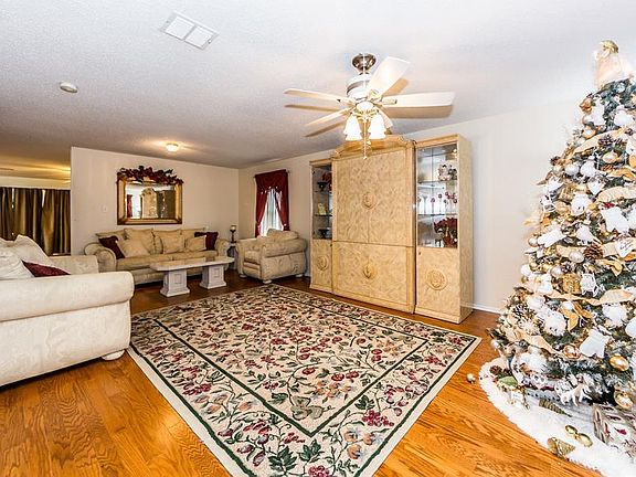 2nd image of 3112 Teodoro Dr