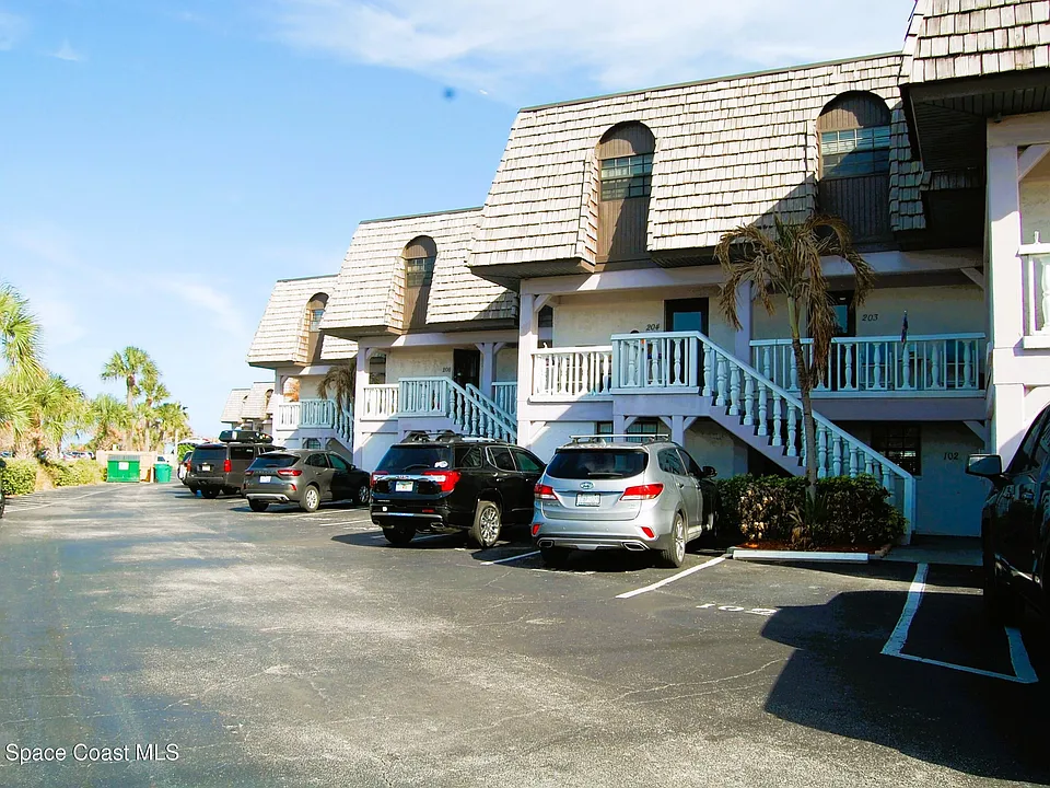 5350 Ocean Beach Blvd #213