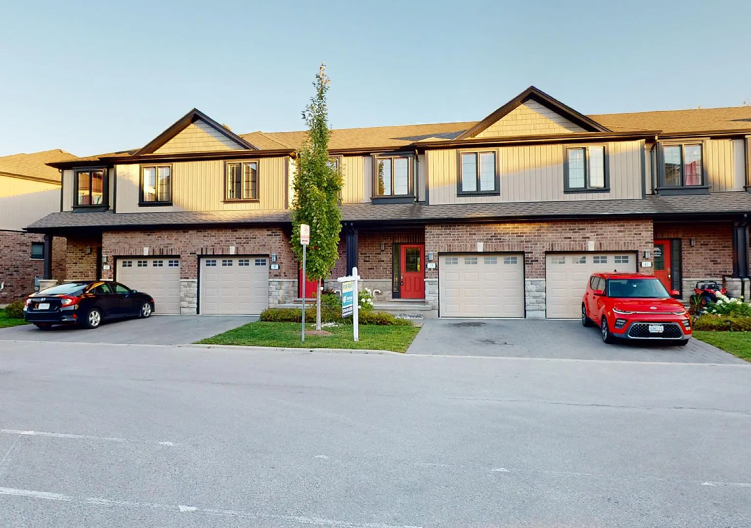 2235 Blackwater Road London — Photo 1