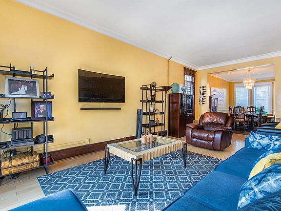 5th image of 268 Woodlawn Ave