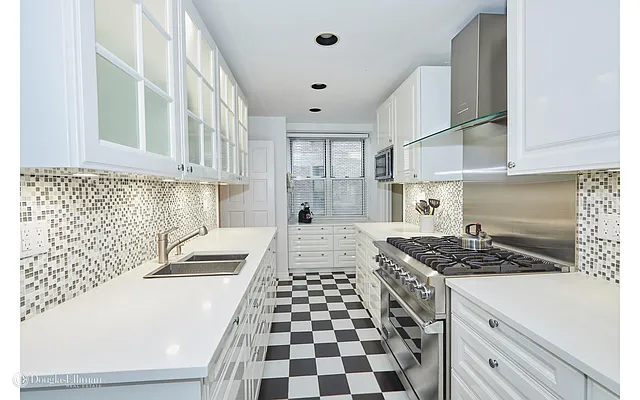 Sold by Douglas Elliman | media 16