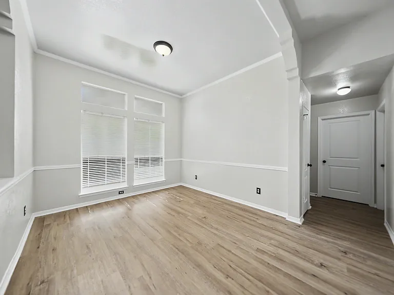 616 Man O War Dr — Photo 11