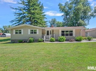 898 W Fisher Rd, Cantrall, IL 62625