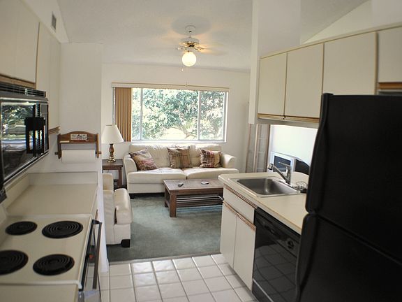 4th image of 710 Beach Park Ln