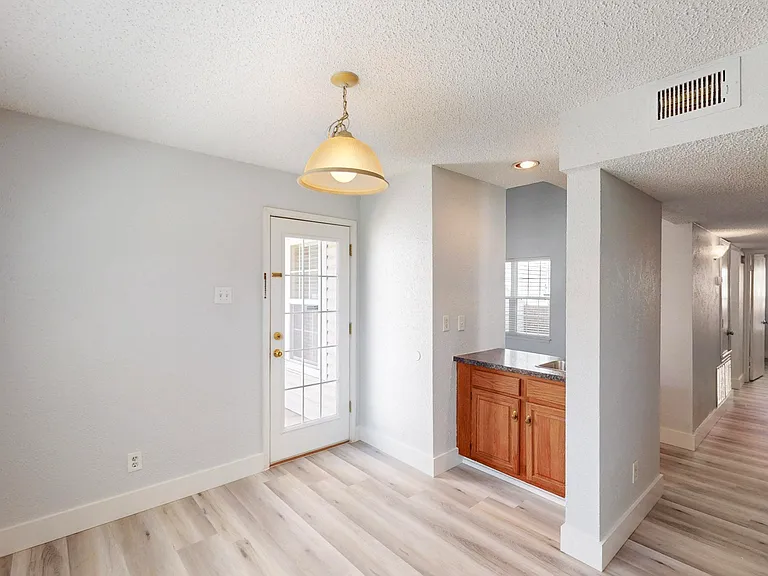 846 Creekside Dr — Photo 9