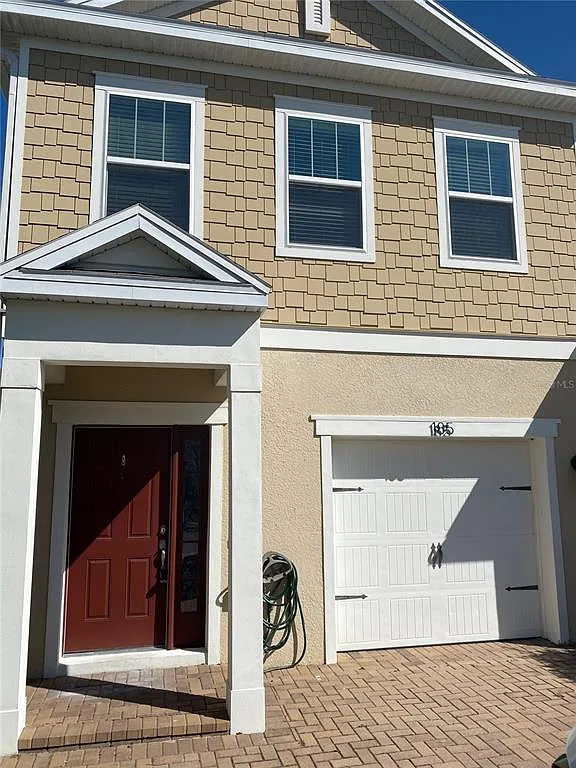 3 bed, 2.5 bath, 1472 sqft, $2,350 — Photo 3