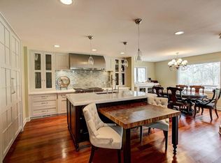 W315S274 Christopher Way, Delafield, WI 53018