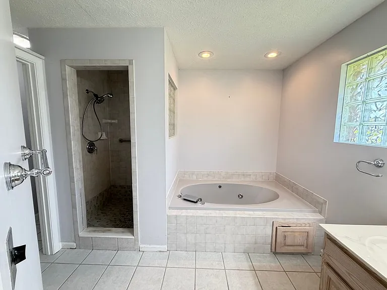 4034 Kristanna Dr — Photo 44