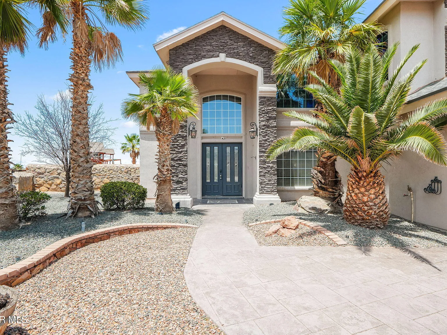 4 bed, 3.0 bath, 3318 sqft, $4,000 — Photo 4