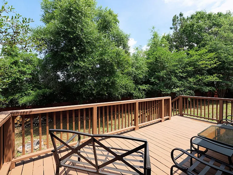 428 Riverchase Blvd — Photo 37