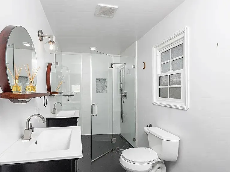 305 Apolena Ave — Photo 2