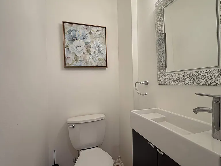 3646 Genesee Dr — Photo 3