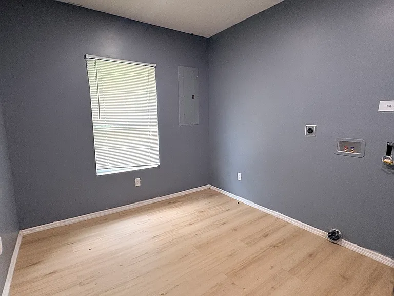 1305 Prosch Ave — Photo 13