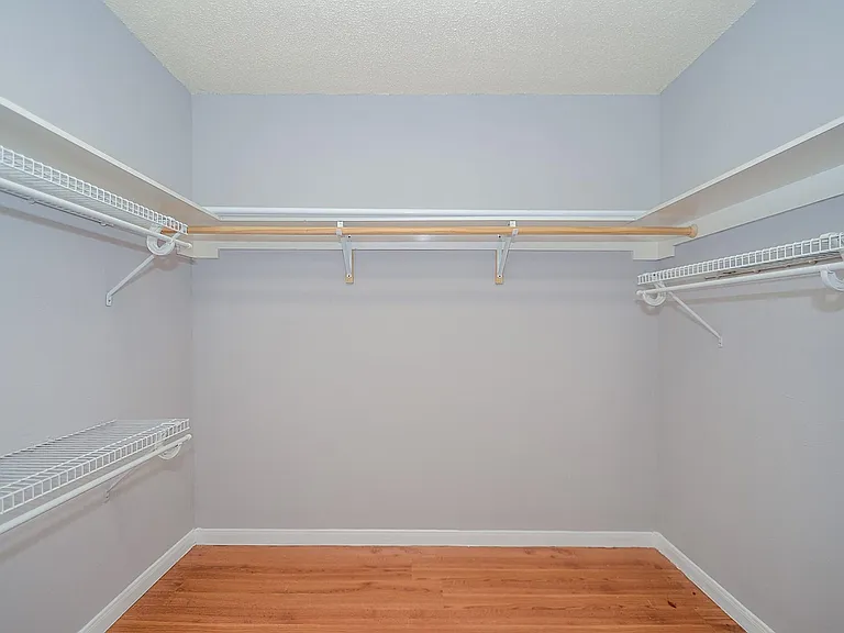 12722 Ashford Brook Dr — Photo 35