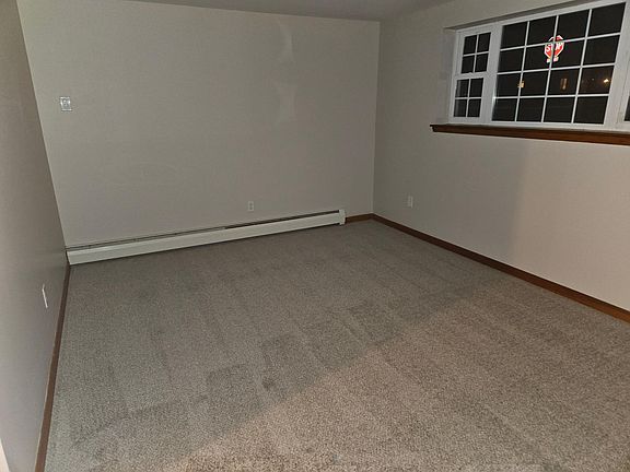 5th image of 286 Robert Dr #2