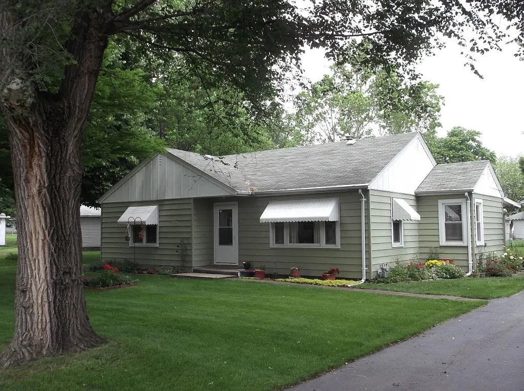 116 E Bower St photo 1