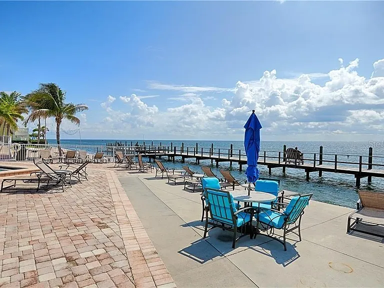 5132 Beach Dr SE #D — Photo 7