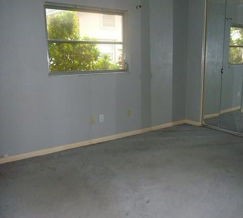 5th image of 2081 Ashbury Dr