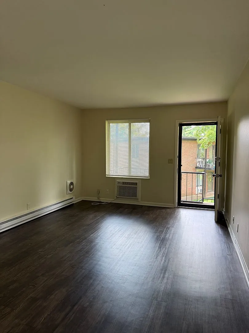 Location, Location, Location! 2-Bedroom Condo Near Vanderbilt — Photo 3