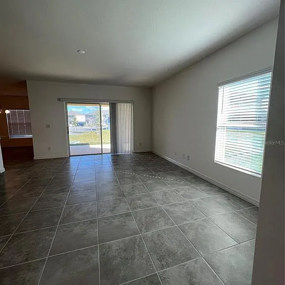 435 Annabelle Way — Photo 8