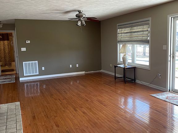 5th image of 565 Baye Rd