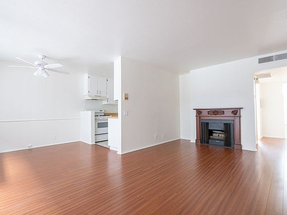 3rd image of 6645 Coldwater Canyon Ave APT 105