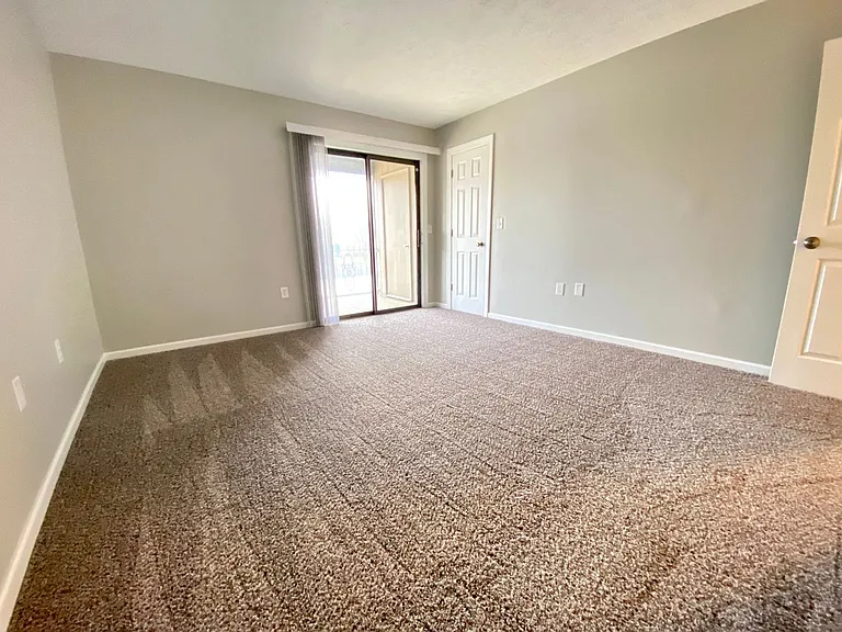7815-7821 Betsy Ross — Photo 12