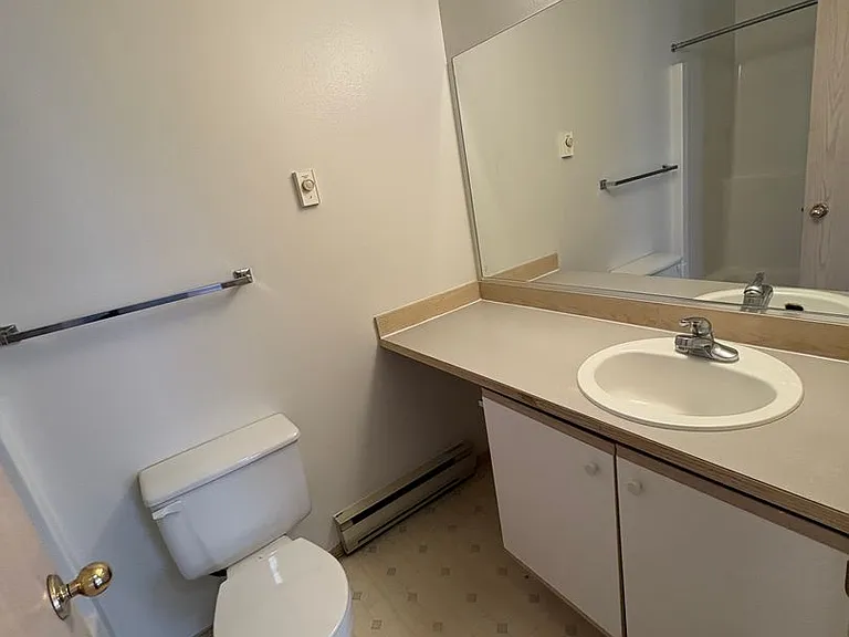705 S Jefferson St — Photo 23