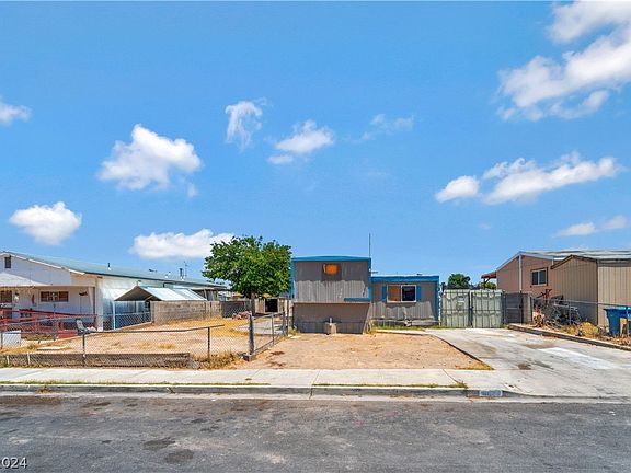3rd image of 6024 Rocky Mountain Ave