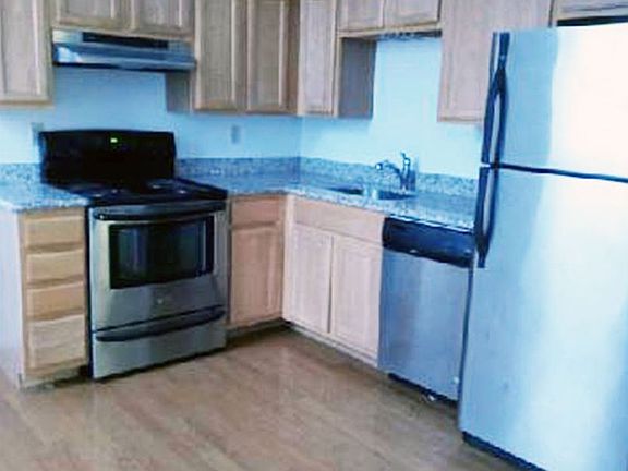 3rd image of 2200 Gilbert Ave #2220-02