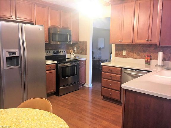 5th image of 7215 Raynham Dr