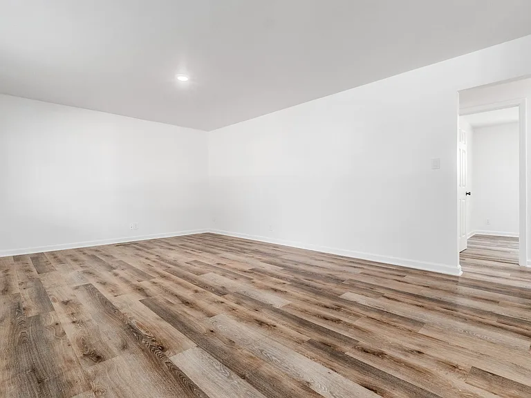 4363 Allen Dr — Photo 7