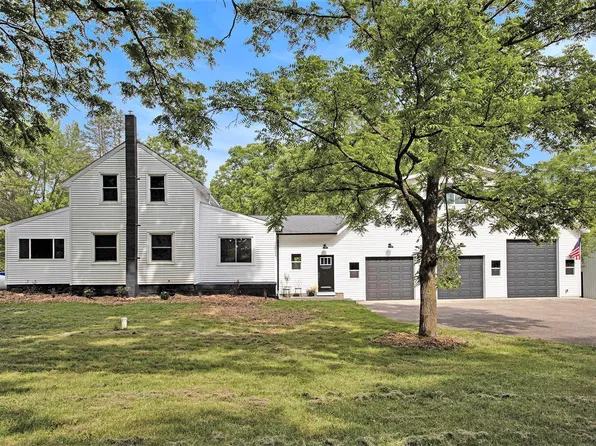 12011 S 34th St, Vicksburg, MI 49097