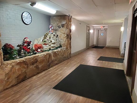 3rd image of 9540 Mayfield Ave APT S304