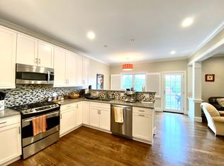 38 Troy Ln, Waban, MA 02468