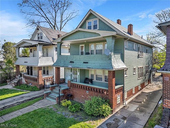 3rd image of 3179 E 121st St
