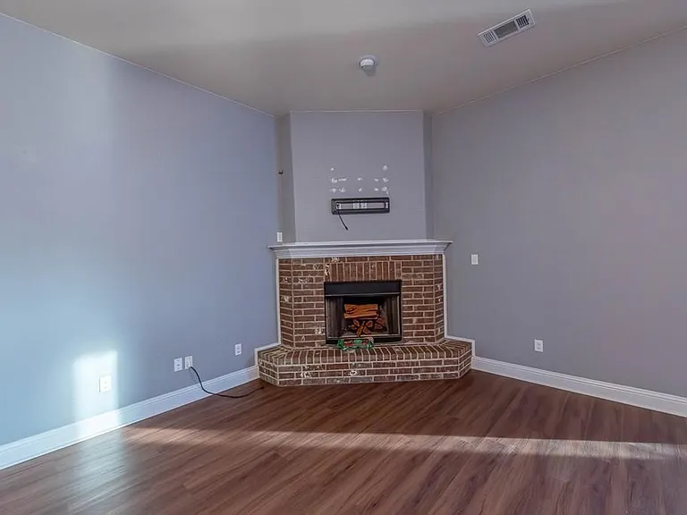 401 Mel Ott Ln — Photo 5