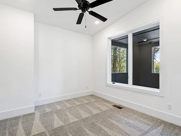 217 Eastmoreland St #A — Photo 37
