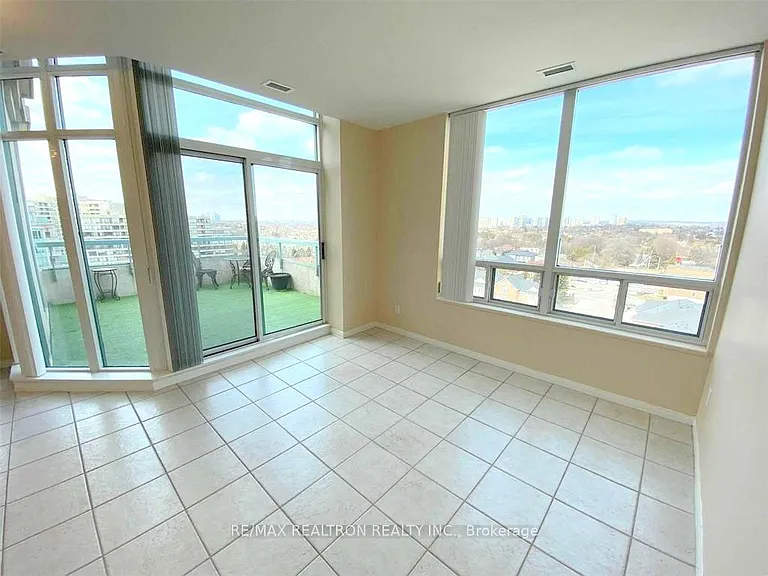 5 Emerald Ln #Penthouse 101 — Photo 7