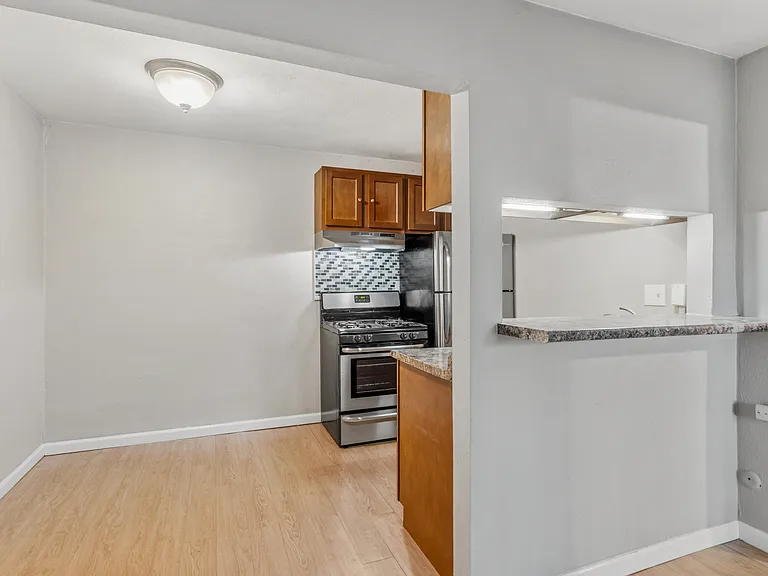 7459 Williams Ave — Photo 10