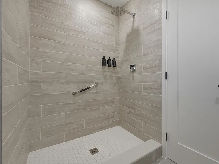 632 Las Palmas Park — Photo 20