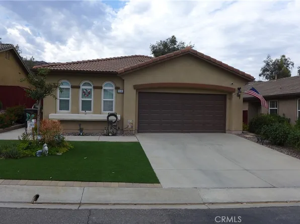 8840 Duval Ln, Hemet, CA 92545