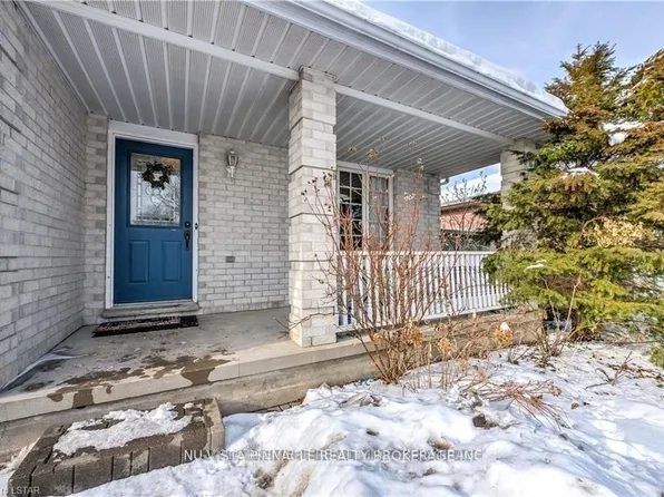 1263 Aldersbrook Rd, London, ON N6G 4T3