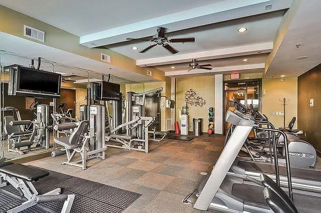3000 Vanderbilt Pl #300 — Photo 38