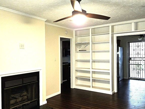 2nd image of 5613 S Newport Ave #5613
