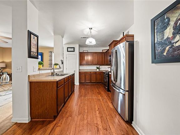 5th image of 152 Palisades Dr
