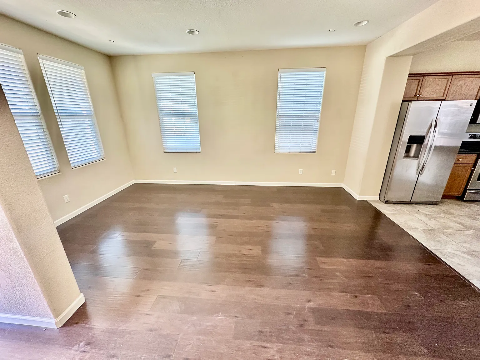 3 bed, 2.5 bath, 1783 sqft, $2,500 — Photo 4